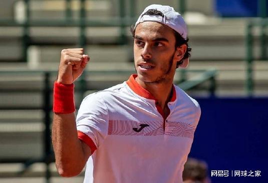 场上类似操 场上类似操